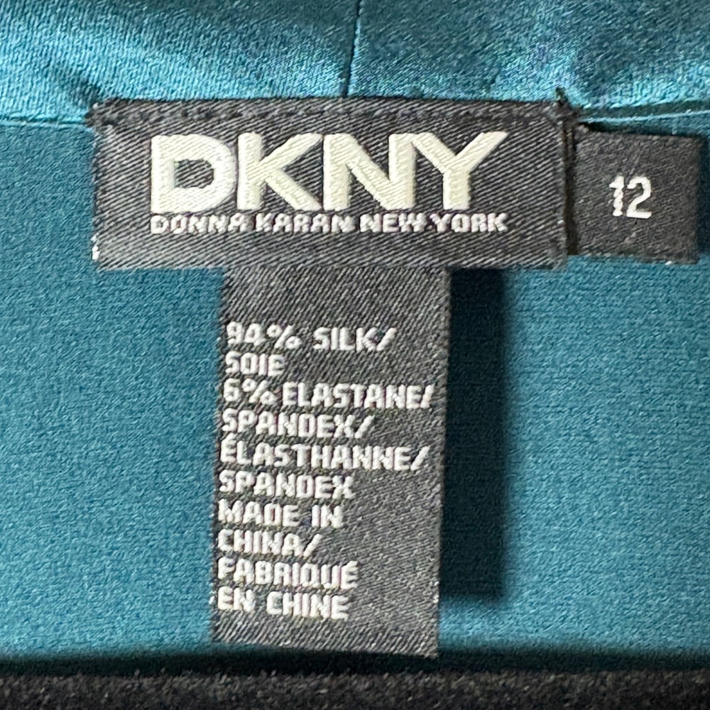 DKNY Emerald Green Silk Blouse Cowl Neck Pleated Career Top Size 12 NEW - Picture 10 of 10